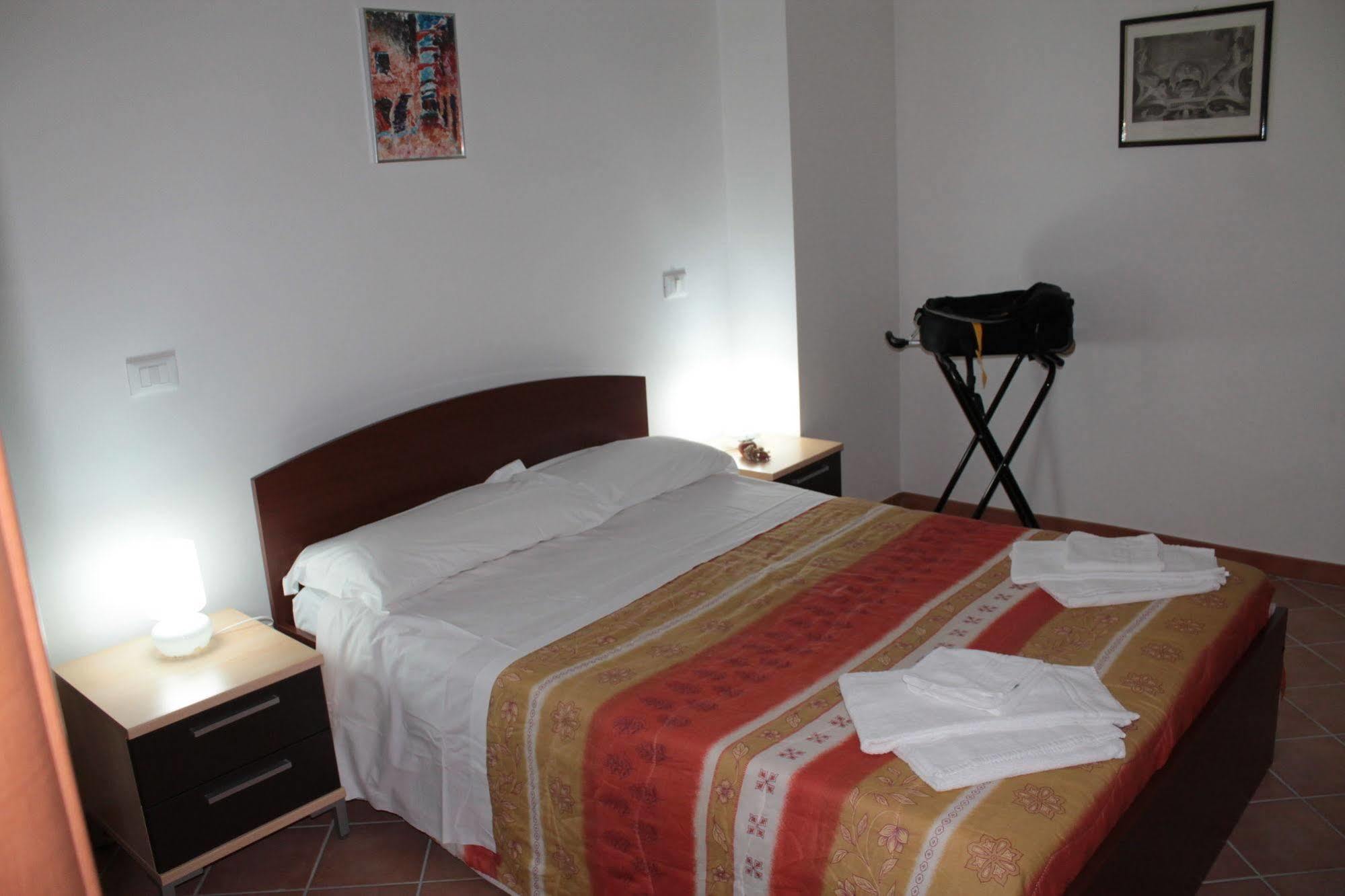 Residence Sol Levante Фраскати Екстериор снимка