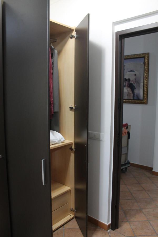 Residence Sol Levante Фраскати Екстериор снимка